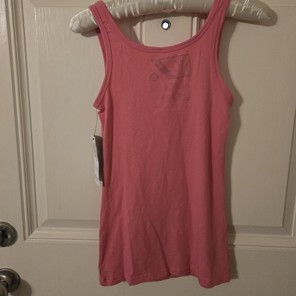 Tank - Picture 2 of 4